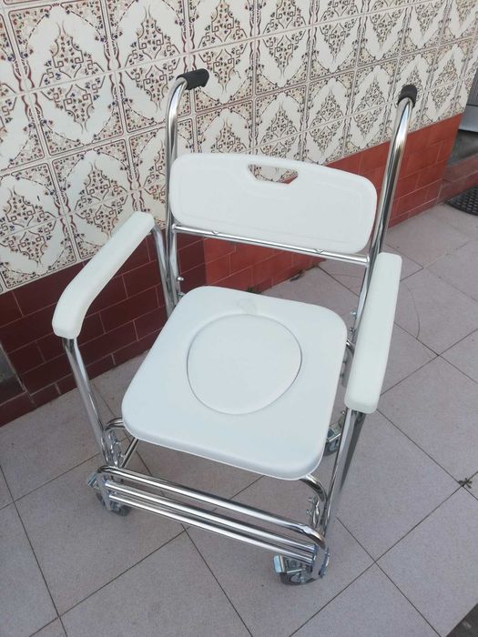 Cadeira de Higiene hospitalar