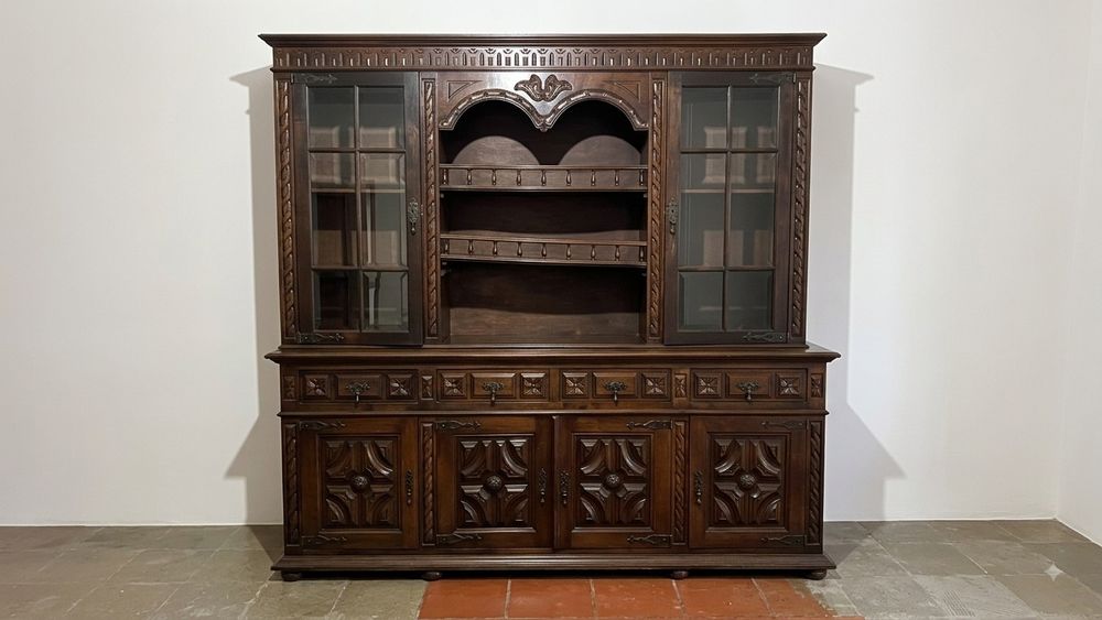 Armário de sala classico