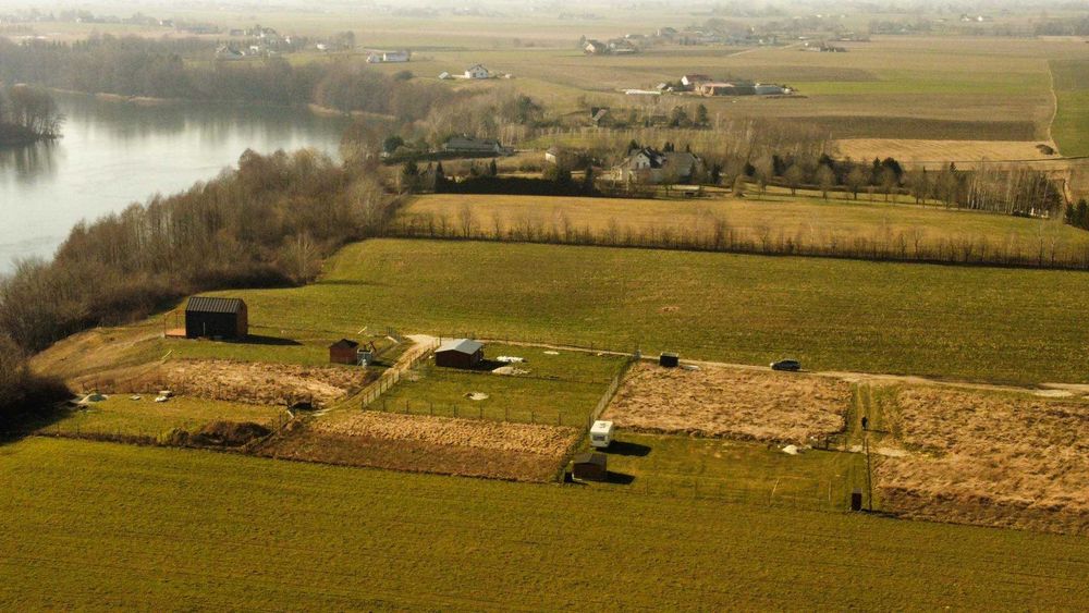 Działka nad jeziorem Steklin