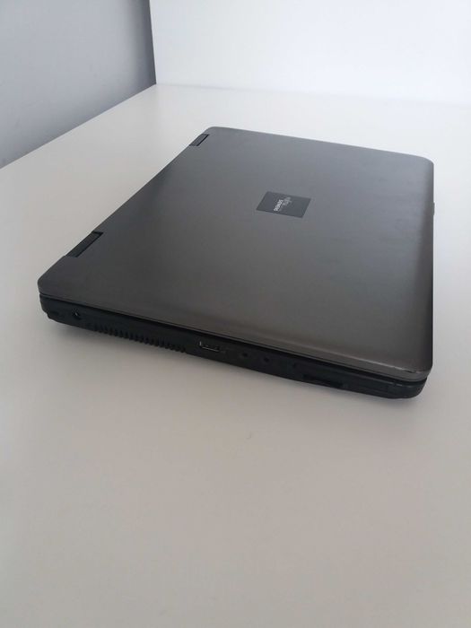 Ноутбук Fujitsu-Siemens Esprimo Mobile V5505