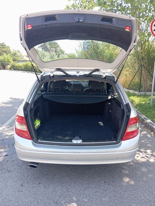 Mercedes-Benz C 250 — fotografia 9