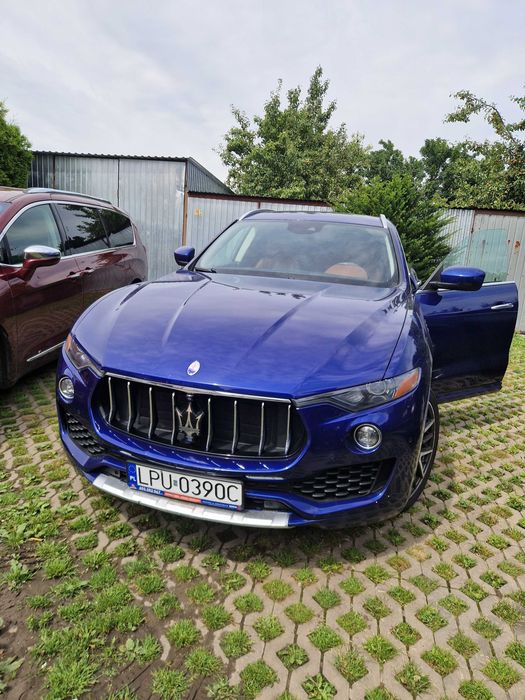 Wynajem samochodów osobowych, dostawczych i vanów.