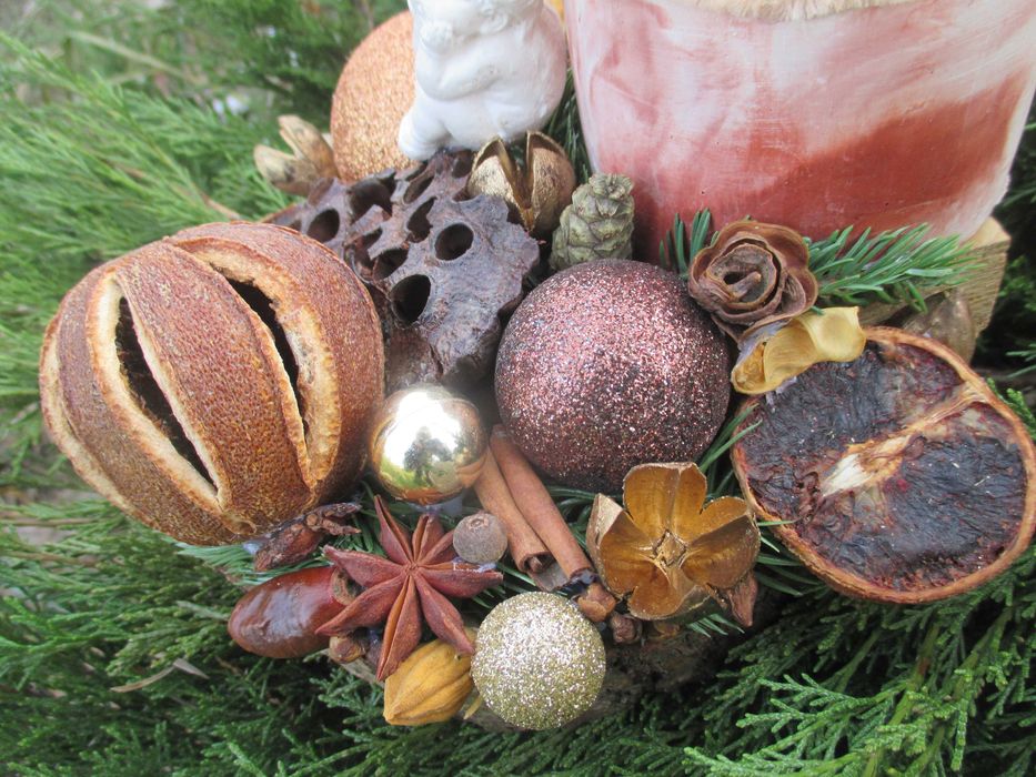 Новогодний подсвечник с пряностями ручной работы