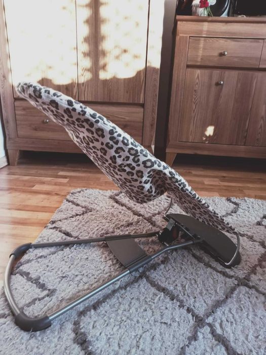 leżaczek - bujaczek BabyBörn.