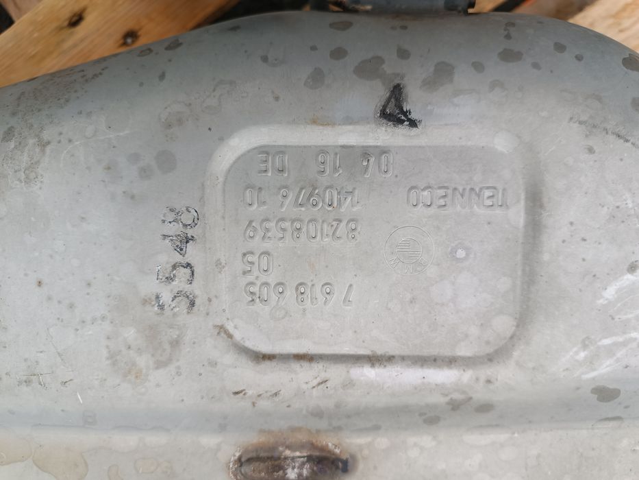 Вихлопна bmw f10 n20b20 вихлопна труба бмв ф10 глушник bmw f10