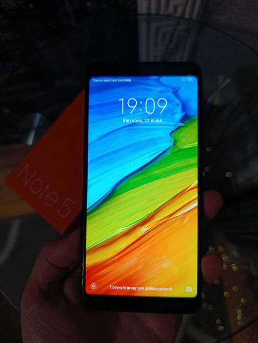 Телефон Xiaomi Redmi Note 5 (3/32)