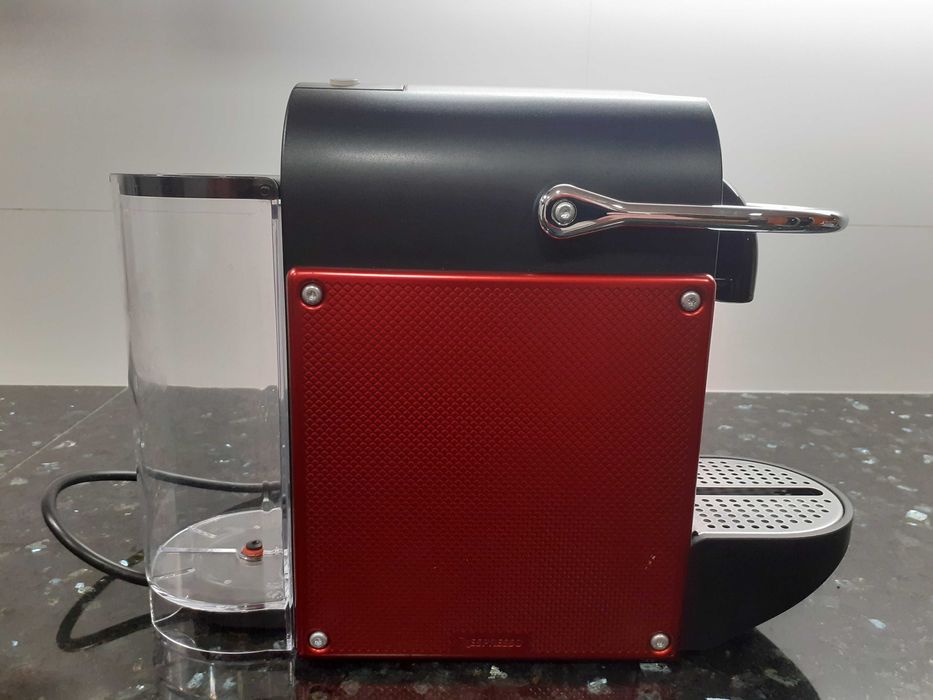 Máquina de café Nespresso Pixie Electric Red