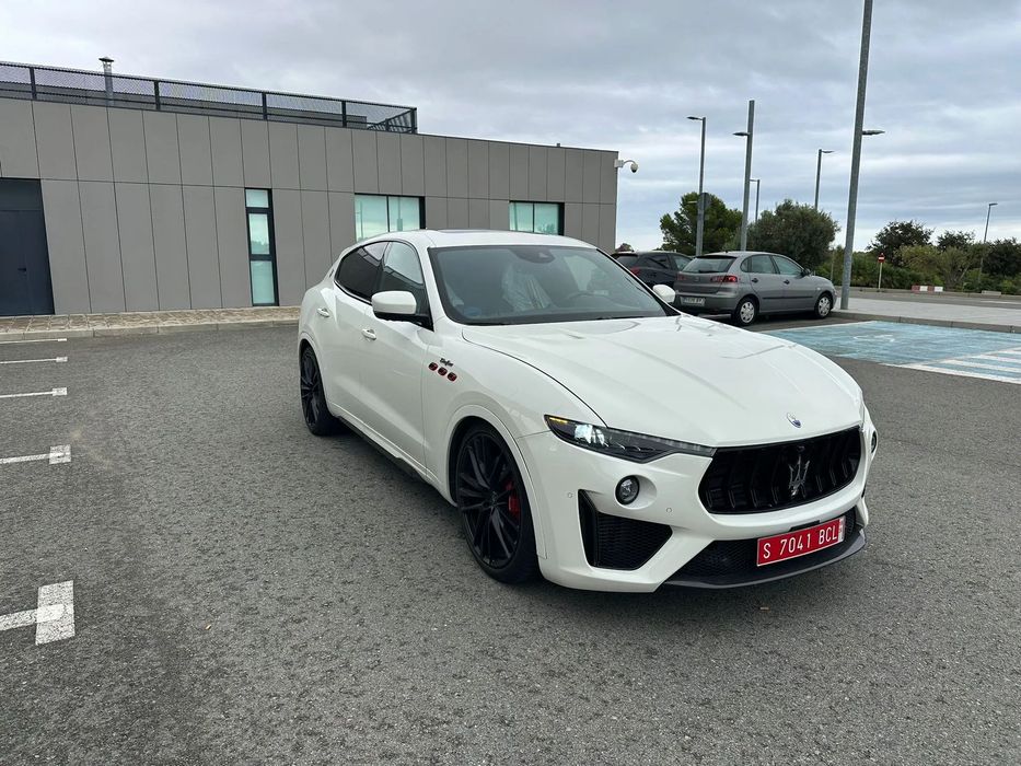 Maserati Levante Zmiana, vat marsza