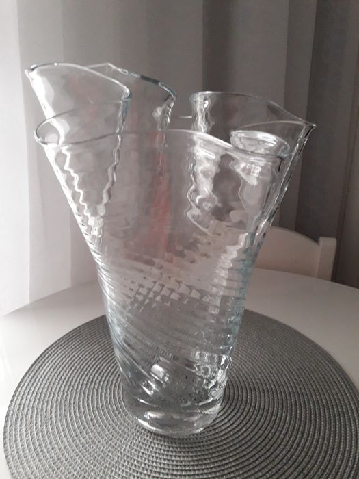 Przepiękny wazon chusta.