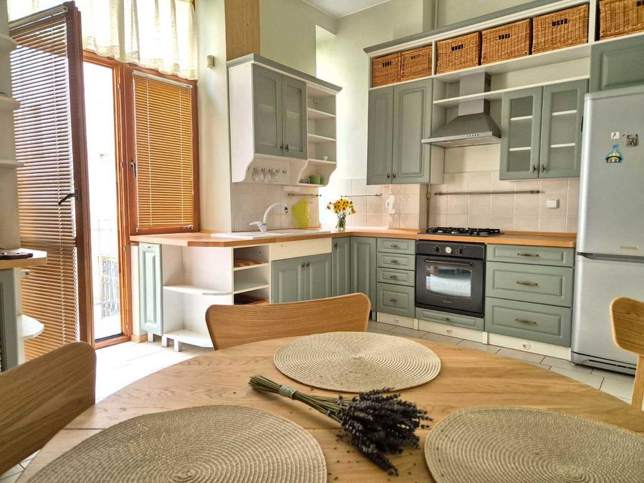 Оренда 2-х кімнатної квартири в центральній частині міста / Пекарська