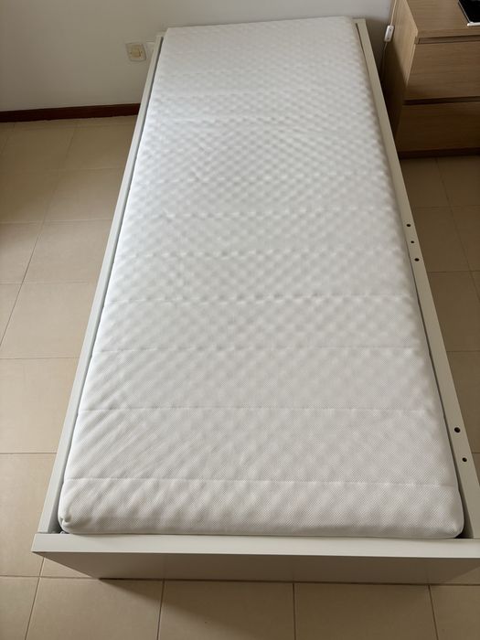 Cama dupla com arrumacao