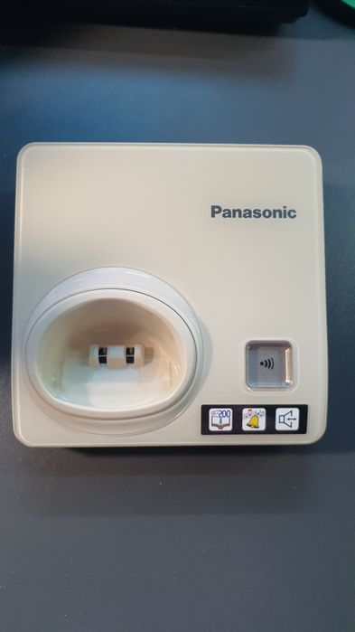Стаціонарний бездротовий телефон Panasonic KX-TG8207UA з АОНом.