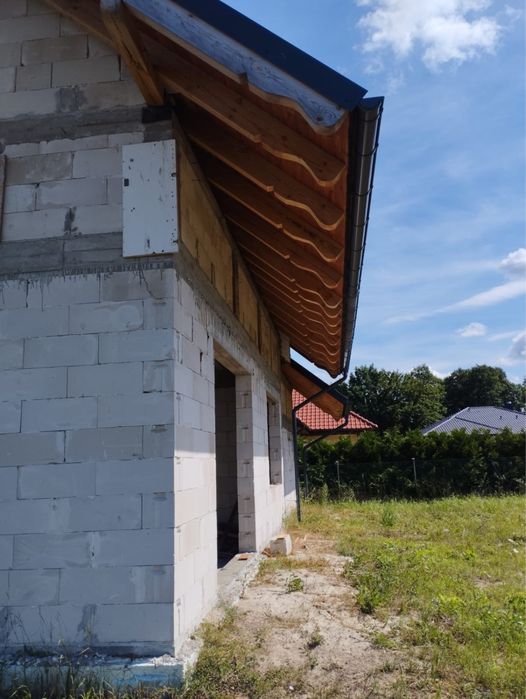 Dom w stanie surowym otwartym