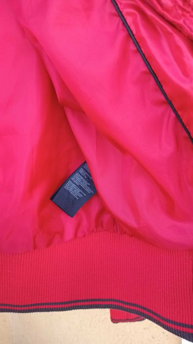 Blusão leve vermelho