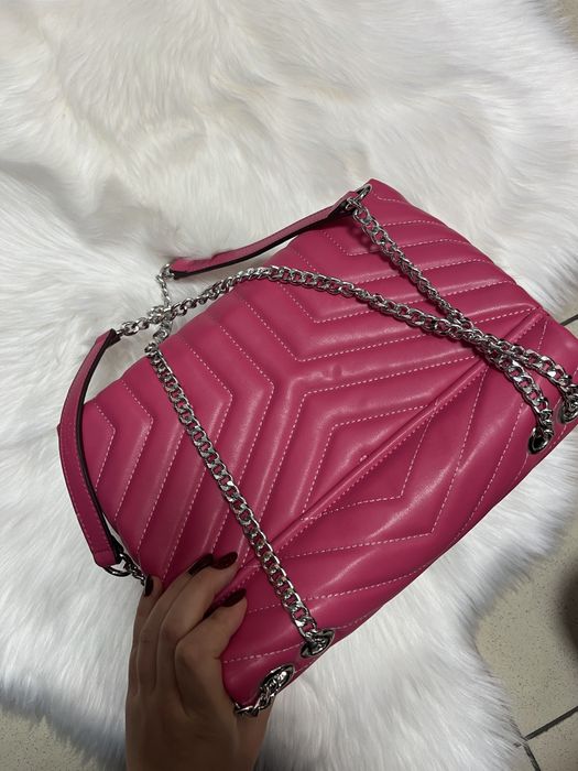 Сумка розовая Yves Saint Laurent