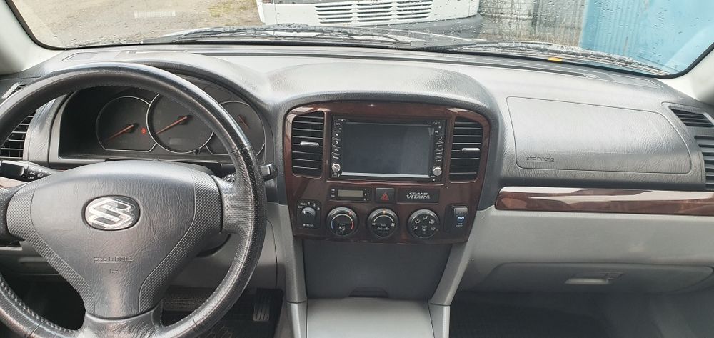 Suzuki Grand Vitara przekładka , deska , poduszka