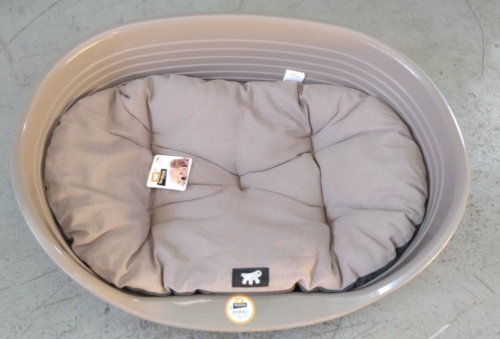 Пластиковий лежак НОВІ для собак Siesta Deluxe Fеrplast, Сіеста Делюкс 2,4,