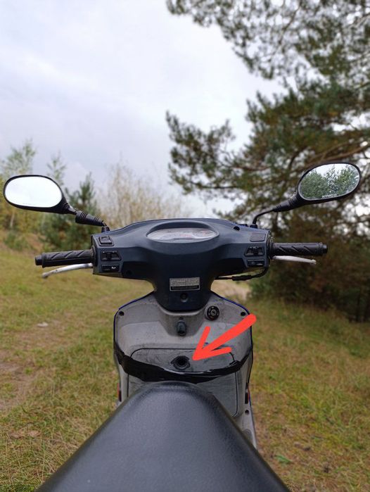 Синій скутер Kymco ZX 50