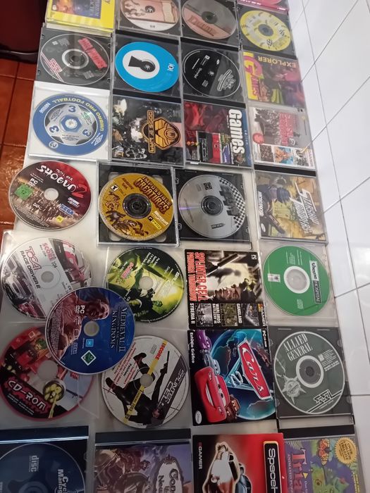 Conjunto de 33 Jogos Pc/Cds Rom Diversos