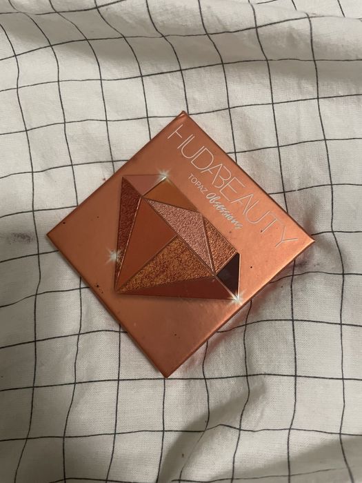 paleta cieni huda beauty topaz