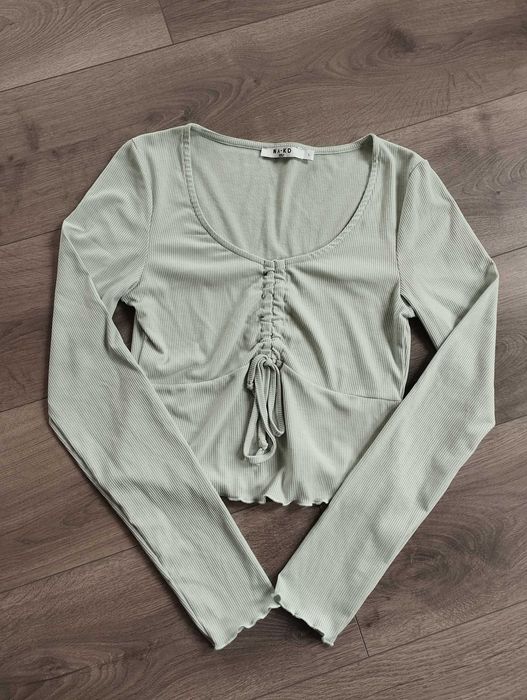 NA-KD bluzka z długim rękawem zielona marszczona rozmiar L