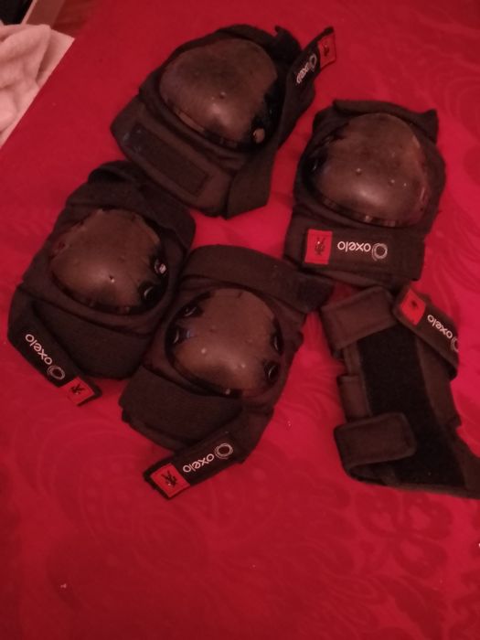 Deseja Proteçao?Protectores Oxelo cada 3E.Ou 5-12E-Boné OJogo2EDesde2E