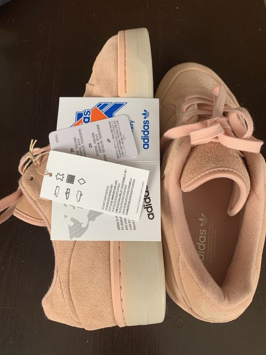 Жіночі кроссівки снікерси Adidas 40 р