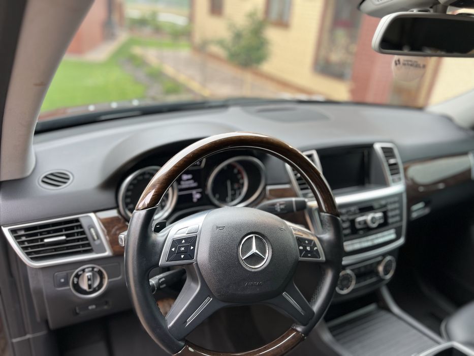 Mercedes-Benz ML 350