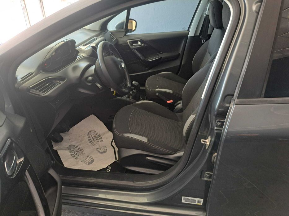 Peugeot 208 1.2 45000kms — photo 5