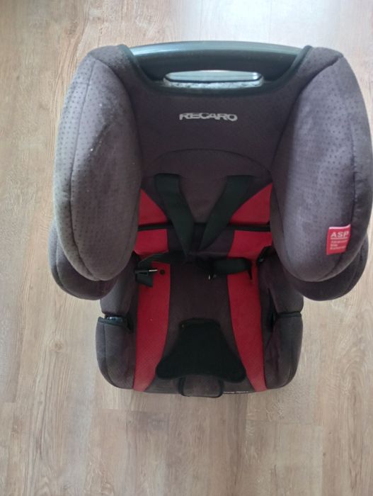 Fotelik samochodowy Recaro 15-36 kg. Stan dobry