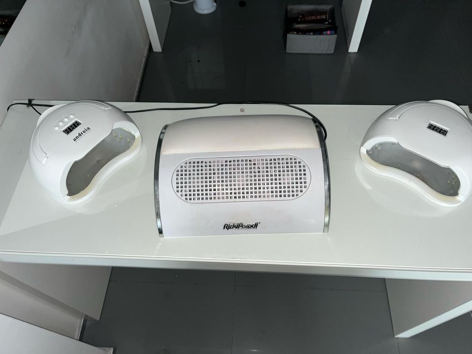 Venda urgente de todo o recheio de salão de beleza