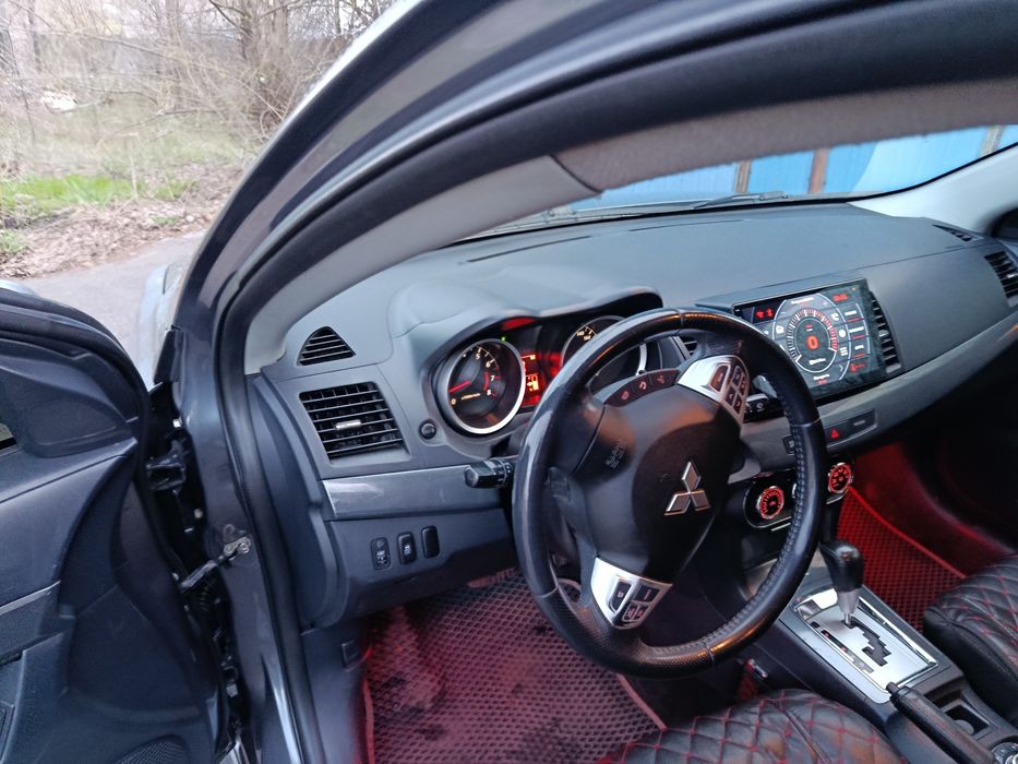 Mitsubishi lancer 10