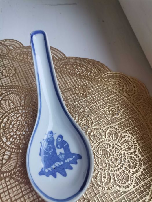 Ozdobna łyżeczka biało niebieska