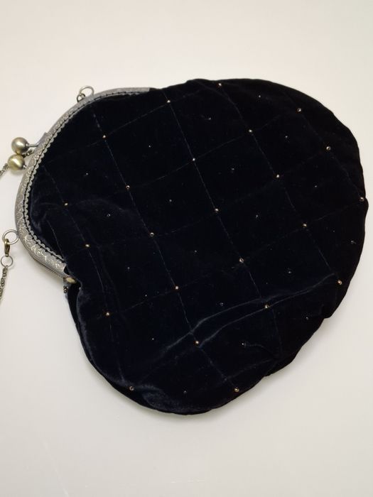 Кольє і сумочка з бісеру