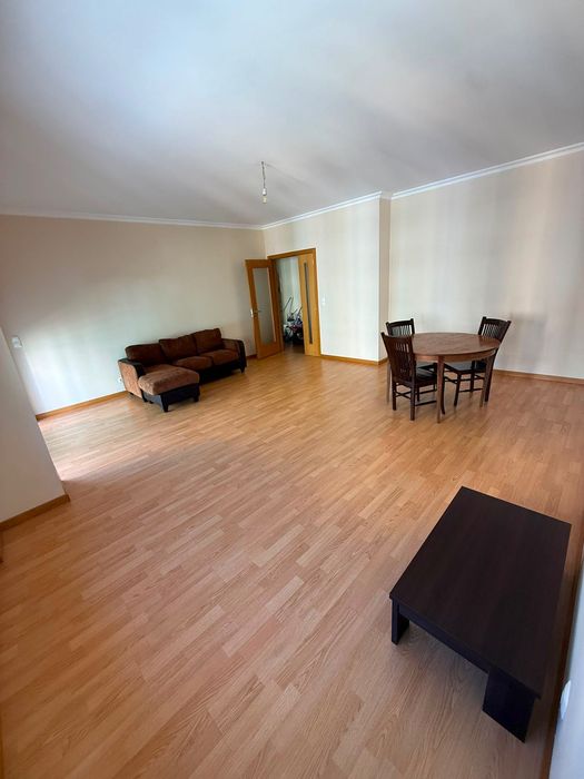 Espaçoso T4 Moderno junto ao Serra Shopping - Covilhã