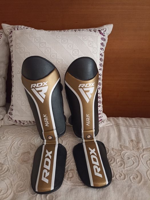 Caneleiras RDX para kickbox novas