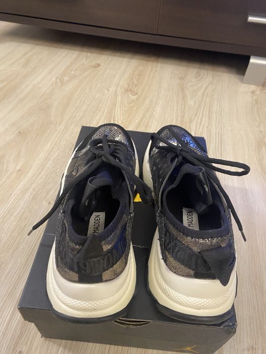 Sneakersy Steve Madden 38