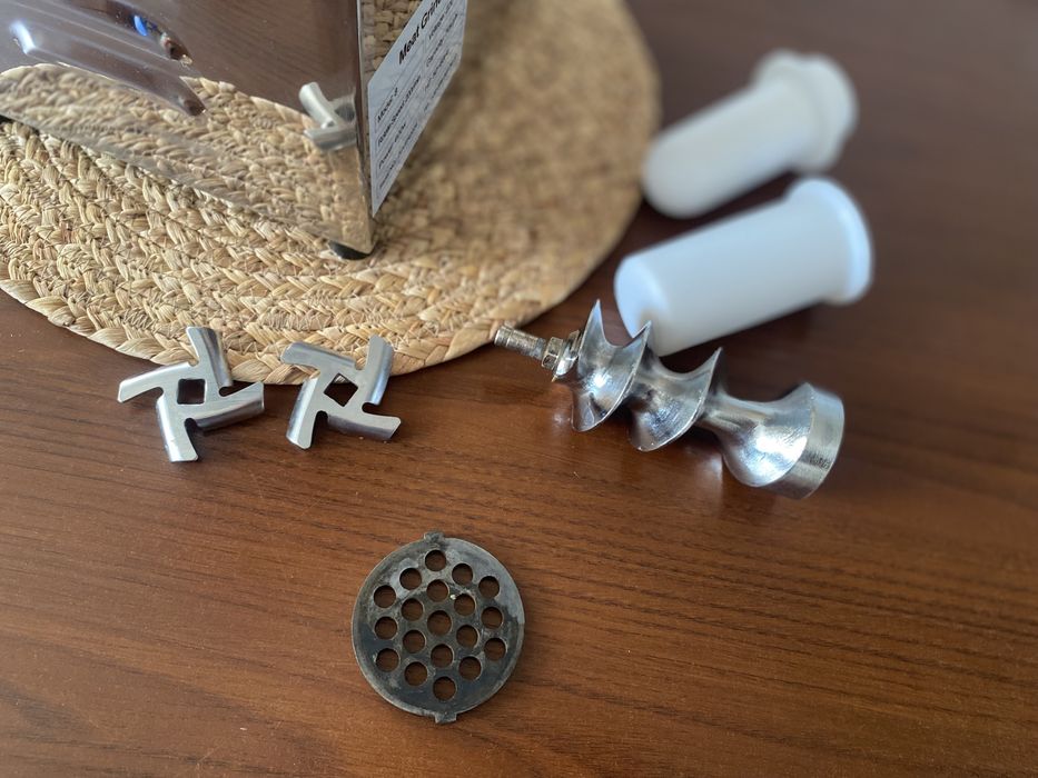 М‘ясорубка (промислова)  #8 Meet Grinder