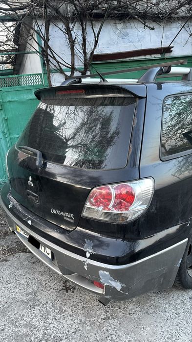 Mitsubishi outlander 1