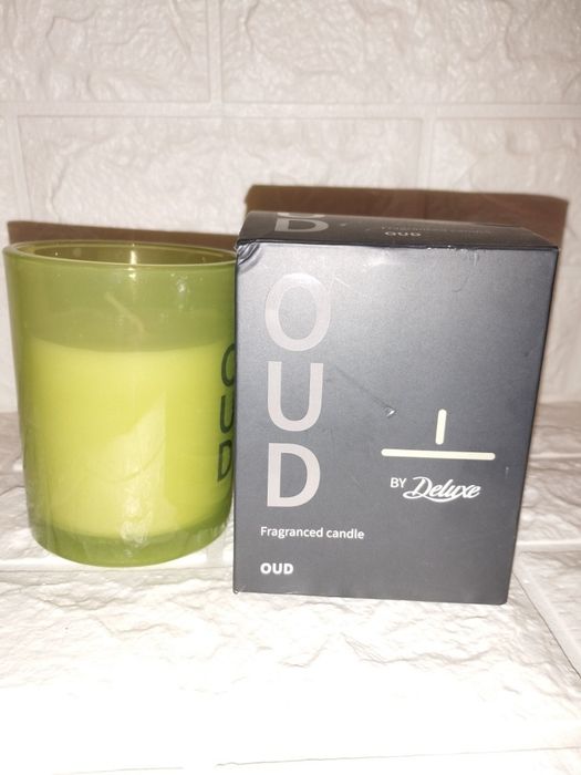 Ароматична свічка Oud By Deluxe (Нова)