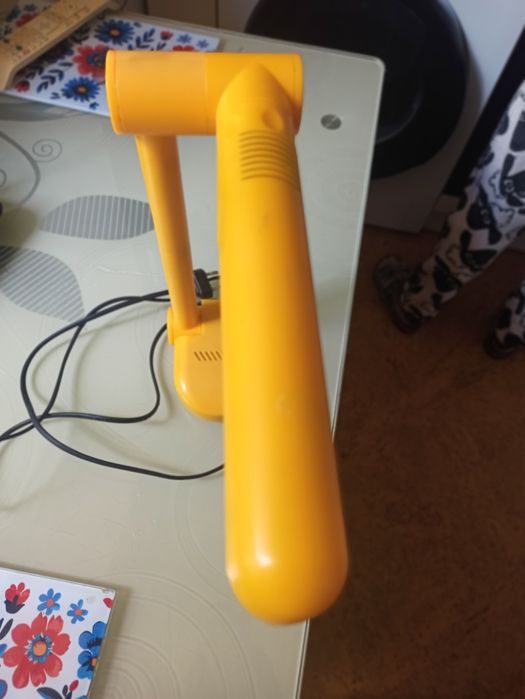 Lampa  biurkowa  ..