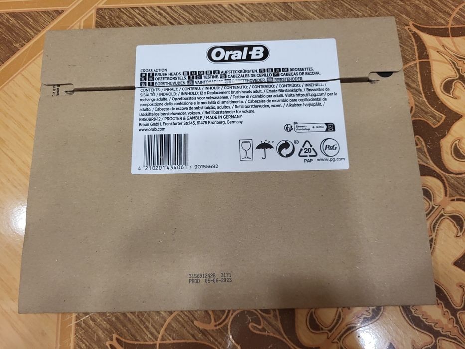 Продам насадки до електрощітки Oral-b vitality pro