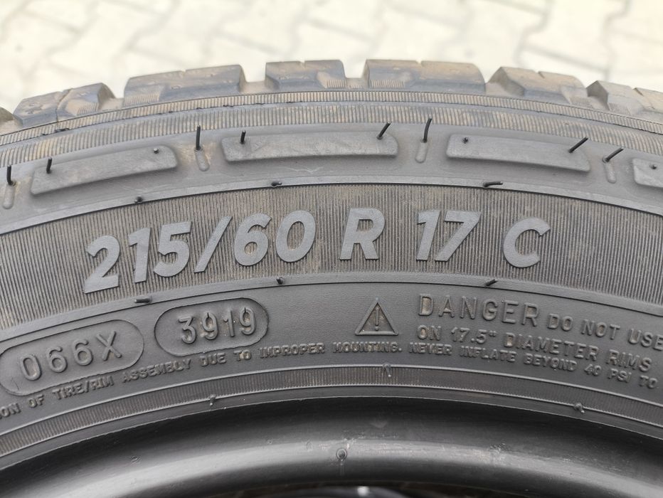 215/60/17C Michelin Agilis CrossClimate 2SZTUKI