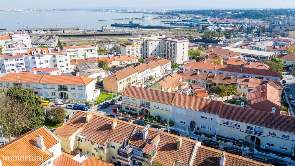 Apartamento T3 em Almada — Almada, Cova Da Piedade, Pragal E Cacilhas, Setúbal
