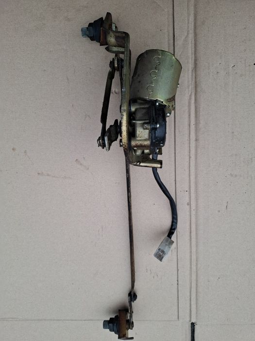 Silniczek wycieraczek Fiat 126p Maluch