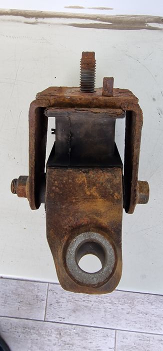 Wspornik / poduszka silnika Ford Ranger 2.2 diesel 2015