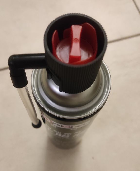 Балон з піною для ремонту колеса