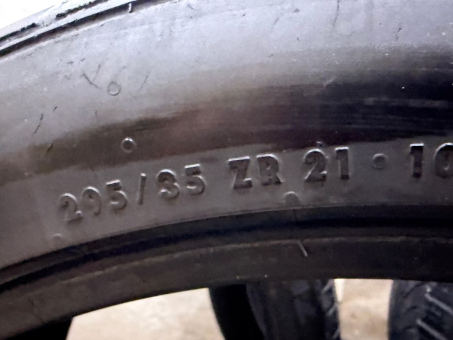 Шини літні  Continental ControlContact Spor 295/35R21t