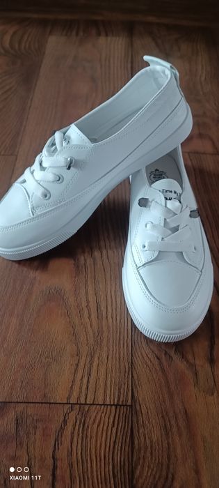 Жіночі кеди нові