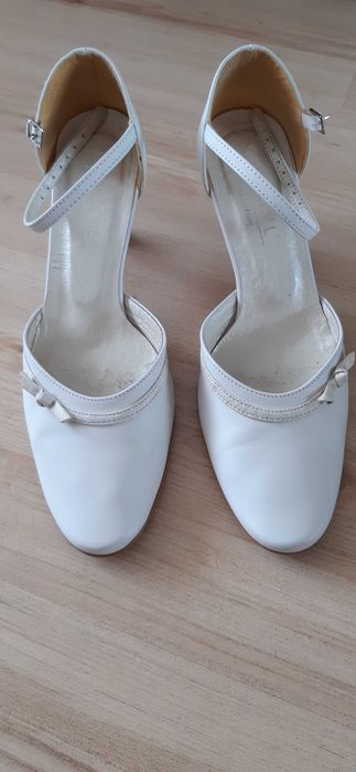Buty damskie Kotyl r. 37 ecru